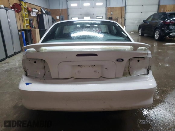 1995 Ford Mustang with VIN 1FALP404XSF266697, listed as a Copart auction lot 47772545 with 97,995 mi miles and Clean Title. Bid and sale history available at carsss.com. Image 6.