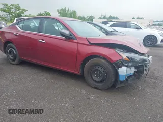 2024 Nissan Altima SV with VIN 1N4BL4DV1RN336775, listed as a IAAI auction lot 42369181 with 13,110 mi miles and . Bid and sale history available at DreamBid. Image 1.