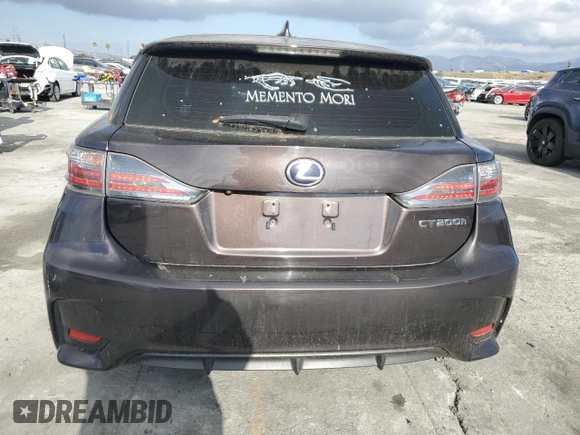 2014 Lexus CT 200h z VIN JTHKD5BHXE2189697, wystawiony jako Copart lot #44744155 z przebiegiem 170 555 mil mil oraz Szkoda całkowita • Salvage title. Historia ofert i sprzedaży dostępna na DreamBid. Obrazek 6.