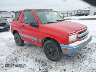 2000 Chevrolet Tracker z VIN 2CNBE186XY6906292, wystawiony jako IAAI lot #41465770 z przebiegiem 149 874 mil mil oraz . Historia ofert i sprzedaży dostępna na DreamBid. Obrazek 1.