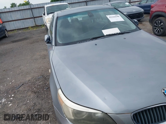 2005 BMW 5 Series 525i with VIN WBANA53535B857896, listed as a IAAI auction lot 42164290 with 207,711 mi miles. Bid and sale history available at carsss.com. Image 13.