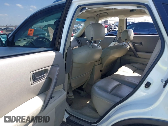 2005 Infiniti FX35 with VIN JNRAS08W55X204394, listed as a IAAI auction lot 42047153 with 171,508 mi miles. Bid and sale history available at carsss.com. Image 8.
