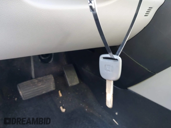 2011 Honda Pilot Touring with VIN 5FNYF4H96BB014095, listed as a IAAI auction lot 41794052 with 202,440 mi miles and . Bid and sale history available at DreamBid. Image 11.