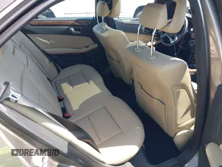 2012 Mercedes-Benz E 350 Luxury z VIN WDDHF5KB5CA629139, wystawiony jako IAAI lot #42360346 z przebiegiem 142 949 mil mil oraz . Historia ofert i sprzedaży dostępna na DreamBid. Obrazek 8.