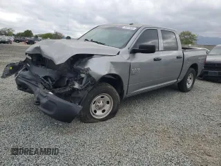 2020 Ram 1500 Tradesman z VIN 3C6RR7KG7LG205399, wystawiony jako Copart lot #54613925 z przebiegiem 24 136 mil mil oraz Czysty tytuł • Clean title. Historia ofert i sprzedaży dostępna na DreamBid. Obrazek 1.