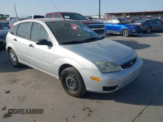 2007 Ford Focus S with VIN 1FAHP37N97W199399, listed as a IAAI auction lot 41854900 with 137,601 mi miles and . Bid and sale history available at carsss.com. Image 1.