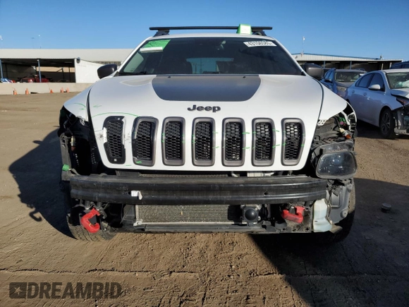 2017 Jeep Cherokee Trailhawk L Plus with VIN 1C4PJMBS3HD214387, listed as a Copart auction lot 43156585 with 84,246 mi miles and Salvage Title. Bid and sale history available at carsss.com. Image 5.
