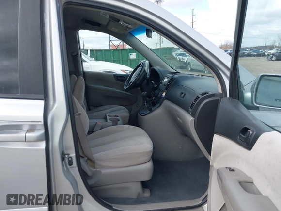 2008 Kia Sedona with VIN KNDMB133086255036, listed as a IAAI auction lot 41923884 with 269,470 mi miles. Bid and sale history available at carsss.com. Image 5.