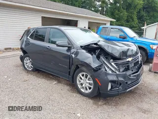 2022 Chevrolet Equinox LT с VIN 3GNAXKEV7NS182206, выставлен на аукционе IAAI как лот 42686552 с пробегом 28 686 миль миль и . История ставок и продаж доступна на DreamBid. Изображение 1.