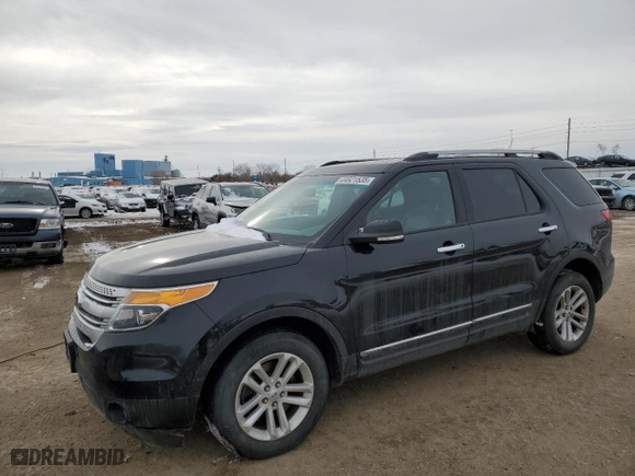 2014 Ford Explorer XLT with VIN 1FM5K8D87EGC39487, listed as a Copart auction lot 44921535 with 127,804 mi miles and Salvage Title. Bid and sale history available at carsss.com. Image 1.