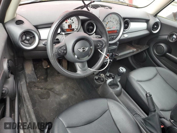 2013 MINI Hardtop with VIN WMWSU3C58DT371981, listed as a Copart auction lot 52147125 with 73,616 mi miles and Clean Title. Bid and sale history available at DreamBid. Image 8.