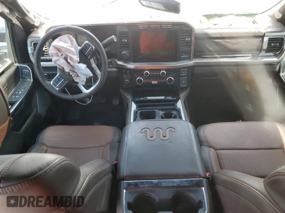 2023 Ford F-350 XL z VIN 1FT8W3BM3PED98143, wystawiony jako Copart lot #64438425 z przebiegiem Nie podano mil oraz Szkoda całkowita • Salvage title. Historia ofert i sprzedaży dostępna na DreamBid. Obrazek 8.