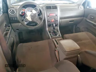 2011 Suzuki Grand Vitara Premium with VIN JS3TD0D28B4102365, listed as a Copart auction lot 60560495 with 176,190 mi miles and Salvage title. Bid and sale history available at DreamBid. Image 8.