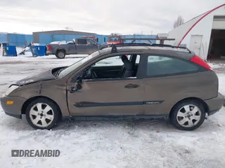 2000 Ford Focus ZX3 with VIN 3FAFP3137YR246156, listed as a IAAI auction lot 41330476 with 209,212 mi miles and . Bid and sale history available at DreamBid. Image 14.