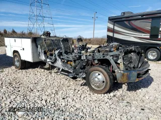 2018 Ford Super Duty F-450 DRW XL with VIN 1FD0W4HT1JEC82069, listed as a Copart auction lot 44955535 with 0 mi miles and Non Repairable. Bid and sale history available at carsss.com. Image 4.