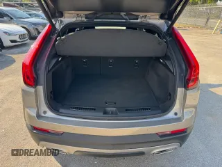 2023 Cadillac XT4 AWD Premium Luxury z VIN 1GYFZDR40PF108407, wystawiony jako Copart lot #86400754 z przebiegiem 8 724 mil mil oraz Nie do naprawy • Non repairable. Historia ofert i sprzedaży dostępna na DreamBid. Obrazek 11.