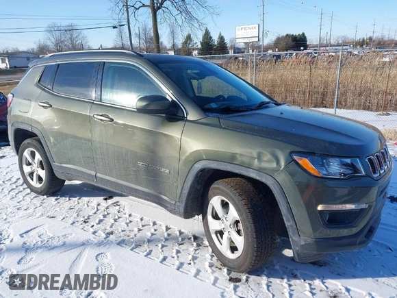 2018 Jeep Compass Latitude with VIN 3C4NJDBB6JT366543, listed as a IAAI auction lot 41553049 with 123,251 mi miles. Bid and sale history available at carsss.com. Image 1.