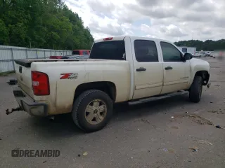 2011 Chevrolet Silverado 1500 LT with VIN 3GCPKSE35BG298230, listed as a Copart auction lot 53154235 with 371,347 mi miles and Salvage Title. Bid and sale history available at DreamBid. Image 3.