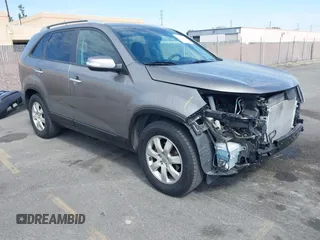 2013 Kia Sorento LX with VIN 5XYKT4A20DG315033, listed as a IAAI auction lot 41702643 with 123,011 mi miles. Bid and sale history available at carsss.com. Image 1.