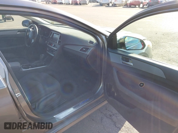 2018 Hyundai Sonata SEL with VIN 5NPE34AFXJH718120, listed as a IAAI auction lot 41847879 with 84,408 mi miles and . Bid and sale history available at carsss.com. Image 5.