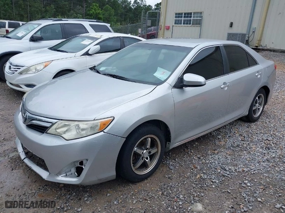 2012 Toyota Camry L with VIN 4T1BF1FK1CU009191, listed as a IAAI auction lot 41982699 with 207,843 mi miles. Bid and sale history available at carsss.com. Image 2.