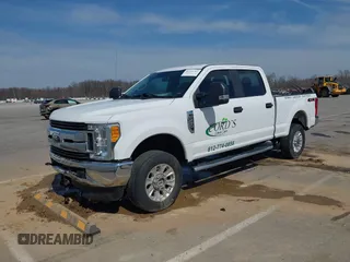 2017 Ford F-250 Lariat с VIN 1FT7W2B61HEC00975, выставлен на аукционе IAAI как лот 41722767 с пробегом 72 663 миль миль и . История ставок и продаж доступна на DreamBid. Изображение 2.