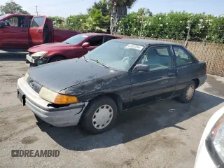 1992 Ford Escort z VIN 1FAPP11JXNW156984, wystawiony jako Copart lot #63462264 z przebiegiem 37 774 mil mil oraz Szkody całkowita. Historia ofert i sprzedaży dostępna na DreamBid. Obrazek 1.