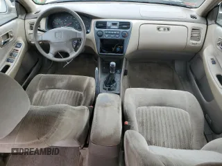 1998 Honda Accord LX with VIN 1HGCG5545WA172773, listed as a Copart auction lot 63660514 with 255,670 mi miles and Salvage title. Bid and sale history available at DreamBid. Image 8.