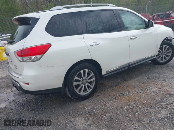 2015 Nissan Pathfinder SL with VIN 5N1AR2MM3FC642427, listed as a IAAI auction lot 42066272 with 137,523 mi miles and . Bid and sale history available at DreamBid. Image 4.