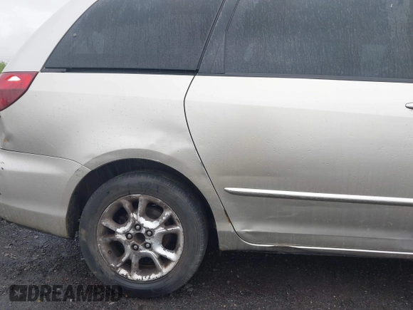 2004 Toyota Sienna XLE with VIN 5TDZA22C24S160407, listed as a IAAI auction lot 42199207 with 217,252 mi miles and . Bid and sale history available at DreamBid. Image 12.