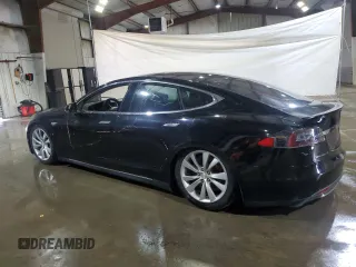 2013 Tesla Model S Performance с VIN 5YJSA1DP1DFP04296, выставлен на аукционе Copart как лот 61494385 с пробегом 35 075 миль миль и Чистый • Clean title. История ставок и продаж доступна на DreamBid. Изображение 2.