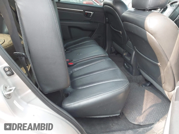 2009 Hyundai Santa Fe SE z VIN 5NMSH13E09H255761, wystawiony jako IAAI lot #42419450 z przebiegiem 252 937 mil mil oraz . Historia ofert i sprzedaży dostępna na DreamBid. Obrazek 8.