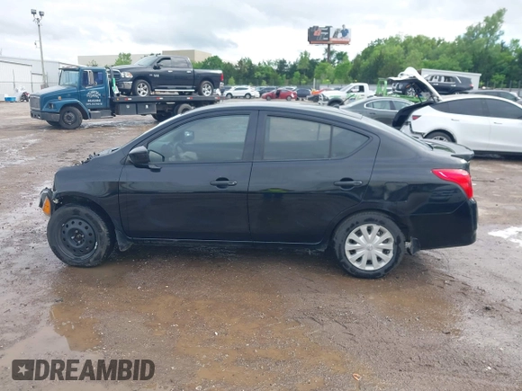 2016 Nissan Versa S z VIN 3N1CN7AP3GL907876, wystawiony jako IAAI lot #42134165 z przebiegiem 75 869 mil mil oraz . Historia ofert i sprzedaży dostępna na DreamBid. Obrazek 15.