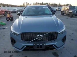2023 Volvo XC60 Recharge Plug-In Hybrid Ultimate Dark Theme with VIN YV4H60DX8P1356853, listed as a Copart auction lot 82796204 with 0 mi miles and Salvage Title. Bid and sale history available at carsss.com. Image 5.