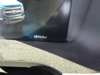 2021 Ford F-150 XL z VIN 1FTFW1E8XMFB96819, wystawiony jako IAAI lot #40954112 z przebiegiem 39 174 mil mil oraz . Historia ofert i sprzedaży dostępna na DreamBid. Obrazek 15.