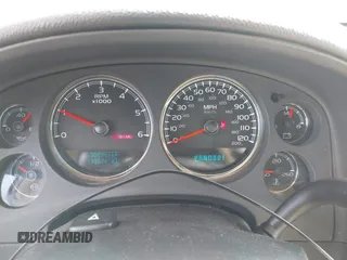 2008 Chevrolet Suburban LTZ with VIN 1GNFK16348R151711, listed as a IAAI auction lot 41793616 with 198,676 mi miles. Bid and sale history available at carsss.com. Image 7.