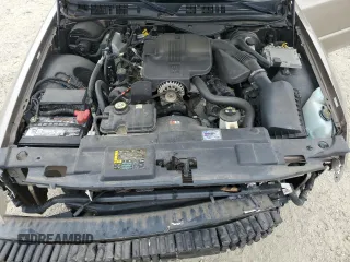 2005 Mercury Grand Marquis LS Premium z VIN 2MEFM75W15X660639, wystawiony jako Copart lot #56580605 z przebiegiem 149 136 mil mil oraz Szkody całkowita. Historia ofert i sprzedaży dostępna na DreamBid. Obrazek 11.