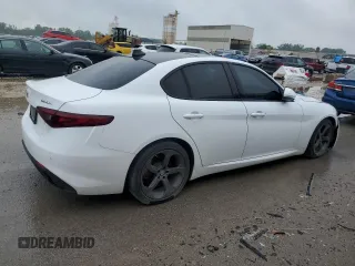 2018 Alfa Romeo Giulia z VIN ZARFAEBN6J7594072, wystawiony jako Copart lot #58408755 z przebiegiem 98 279 mil mil oraz Tytuł czysty. Historia ofert i sprzedaży dostępna na DreamBid. Obrazek 3.