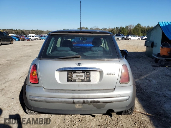 2003 MINI Hardtop with VIN WMWRC33473TC46514, listed as a Copart auction lot 89073385 with 208,111 mi miles and Clean title. Bid and sale history available at DreamBid. Image 6.