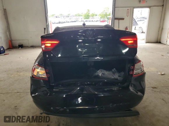 2015 Volkswagen Passat SE with VIN 1VWBV7A33FC043196, listed as a Copart auction lot 56210725 with 136,342 mi miles and Salvage title. Bid and sale history available at DreamBid. Image 6.