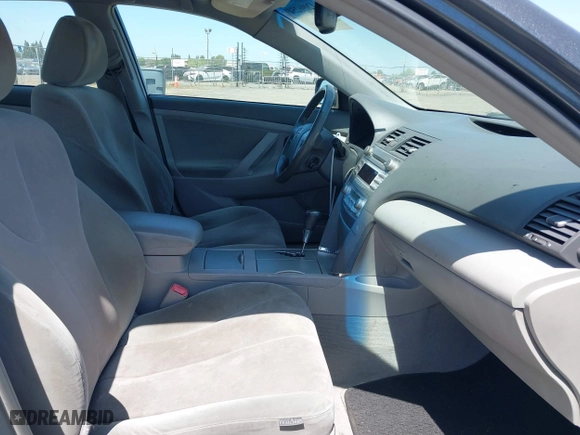 2011 Toyota Camry Hybrid with VIN 4T1BB3EK0BU139776, listed as a IAAI auction lot 42096254 with 222,497 mi miles. Bid and sale history available at carsss.com. Image 5.