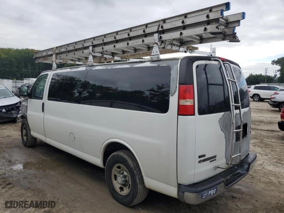 2011 Chevrolet Express Passenger 1LT with VIN 1GAZG1FG3B1152776, listed as a Copart auction lot 72246554 with 194,103 mi miles and Salvage Title. Bid and sale history available at carsss.com. Image 2.