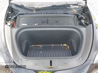 2022 Tesla Model Y Performance z VIN 7SAYGDEF5NF546680, wystawiony jako IAAI lot #42229359 z przebiegiem 55 597 mil mil oraz . Historia ofert i sprzedaży dostępna na DreamBid. Obrazek 10.