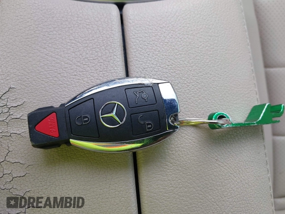 2018 Mercedes-Benz C 300 with VIN 55SWF4JB5JU250805, listed as a IAAI auction lot 42365382 with 48,347 mi miles and . Bid and sale history available at DreamBid. Image 11.