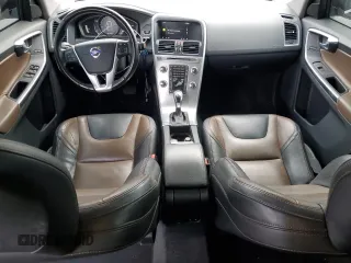 2017 Volvo XC60 Dynamic z VIN YV440MRR3H2040242, wystawiony jako Copart lot #88338485 z przebiegiem 385 mil mil oraz Nie do naprawy • Non repairable. Historia ofert i sprzedaży dostępna na DreamBid. Obrazek 8.