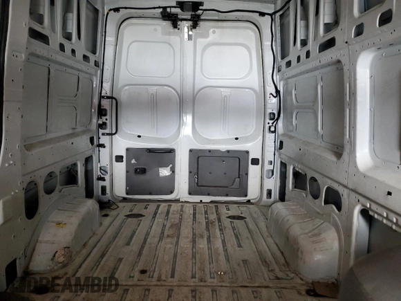 2018 Nissan NV Cargo S z VIN 1N6BF0LY5JN810069, wystawiony jako Copart lot #43775445 z przebiegiem 257 977 mil mil oraz Szkoda całkowita • Salvage title. Historia ofert i sprzedaży dostępna na DreamBid. Obrazek 10.