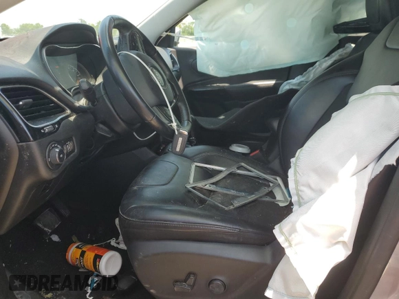 2019 Jeep Cherokee Latitude Plus with VIN 1C4PJLLB6KD338752, listed as a Copart auction lot 56044725 with 70,448 mi miles and Salvage title. Bid and sale history available at DreamBid. Image 7.