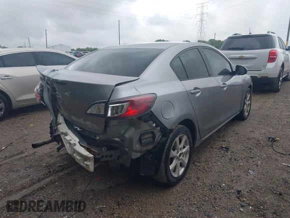 2013 Mazda 3 i SV z VIN JM1BL1TF2D1761375, wystawiony jako IAAI lot #42373558 z przebiegiem 150 196 mil mil oraz . Historia ofert i sprzedaży dostępna na DreamBid. Obrazek 4.