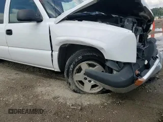 2005 Chevrolet Silverado 1500 LS z VIN 2GCEC13T551347294, wystawiony jako Copart lot #58996345 z przebiegiem Nie podano mil oraz Szkoda całkowita • Salvage title. Historia ofert i sprzedaży dostępna na DreamBid. Obrazek 13.