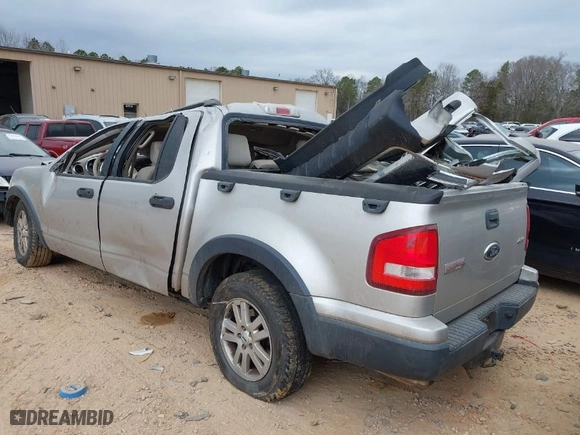 2007 Ford Explorer Sport Trac XLT with VIN 1FMEU51K47UA46453, listed as a IAAI auction lot 41463831 with 267,089 mi miles. Bid and sale history available at carsss.com. Image 3.